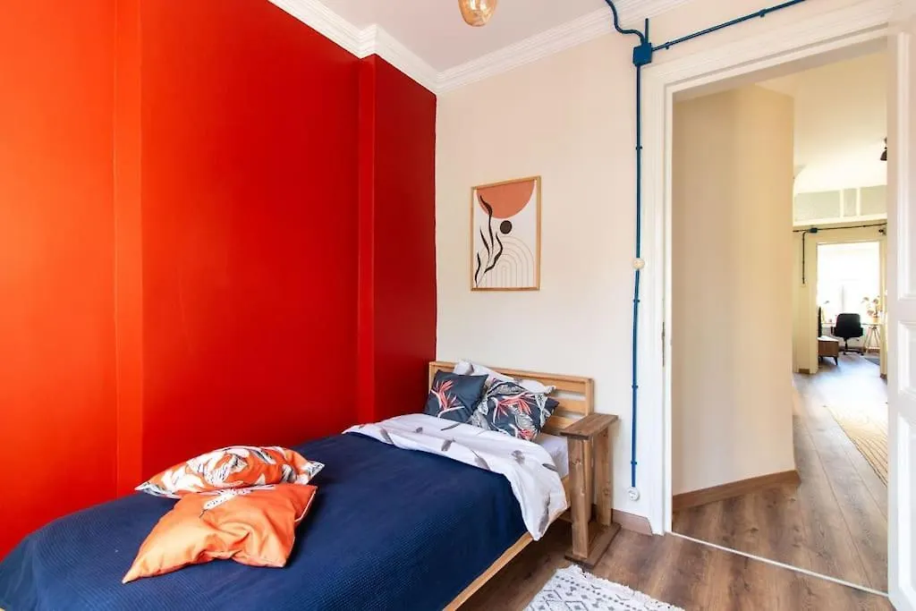 Soft And Historic 3Br Home W Iconic Haydarpasa View Istanbul Turkey