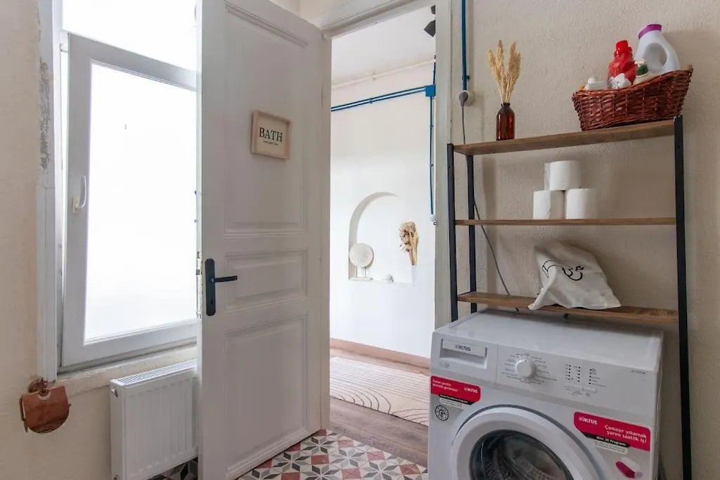 Soft And Historic 3Br Home W Iconic Haydarpasa View Istanbul
