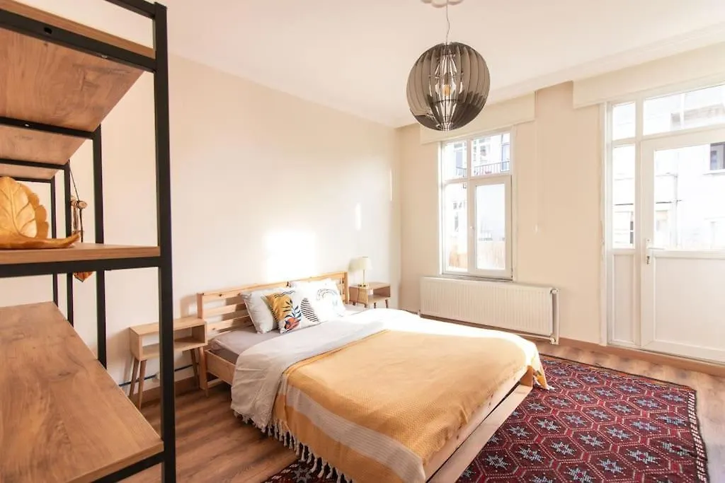 Soft And Historic 3Br Home W Iconic Haydarpasa View Istanbul Apartment