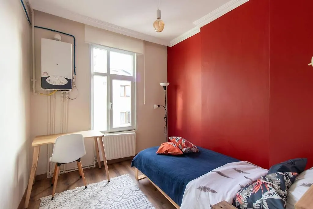 Soft And Historic 3Br Home W Iconic Haydarpasa View Istanbul Turkey