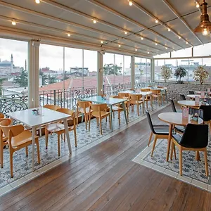Nowy Efendi - Special Category Isztambul