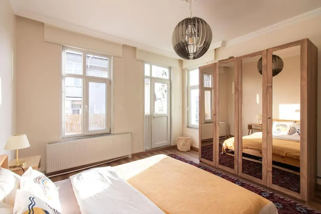 Soft And Historic 3Br Home W Iconic Haydarpasa View Istanbul Apartment