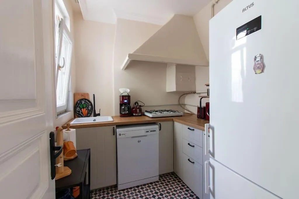 Soft And Historic 3Br Home W Iconic Haydarpasa View اسطنبول شقة